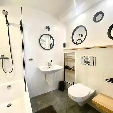 93 M2 Kino Na Dachu Rynek Апартаменты Вроцлав